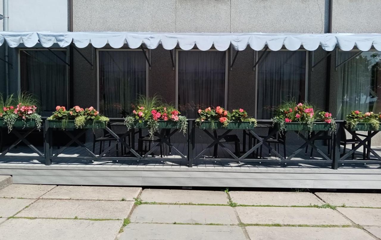 Gamma Hotel Livani Exterior photo